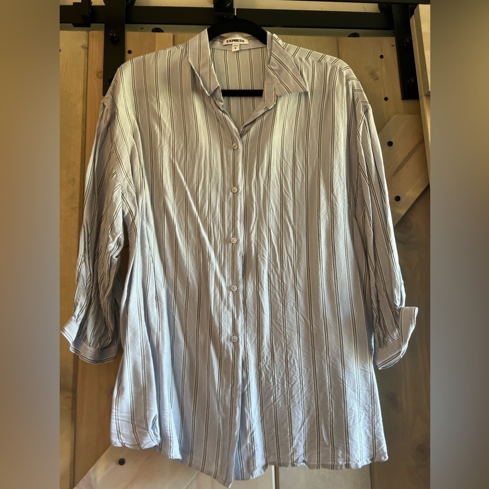 Express Striped Button Down - Picture 4 of 7